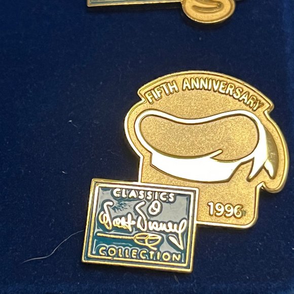 1997 Walt Disney Classics Collection (WDCC) - 5 Pin Set - Fifth Anniversary - Picture 9 of 10